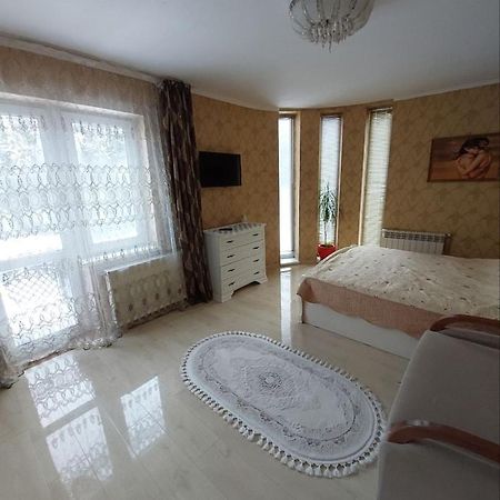 Ferienwohnung Апартамени 1 Кімнатна Суховоля Truskawez Exterior foto